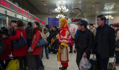孙悟空北京站排队买票