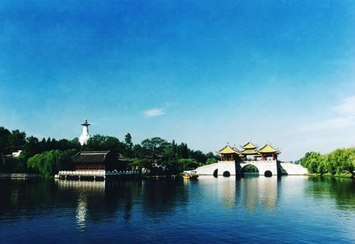 边看风景边养生 扬州瘦西湖边泡温泉2