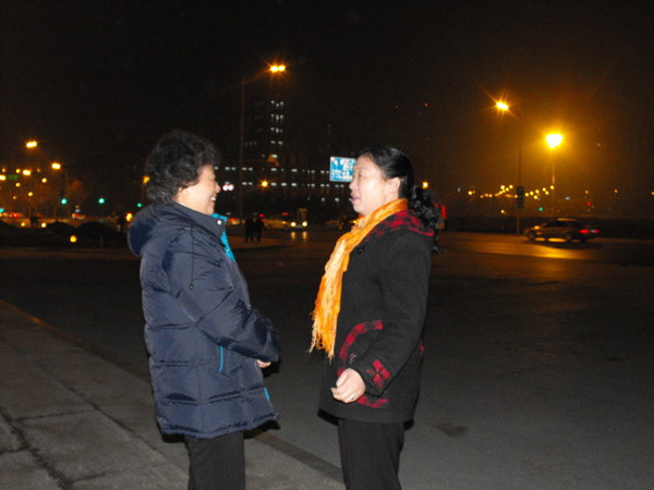 大连市政府广场夜景4