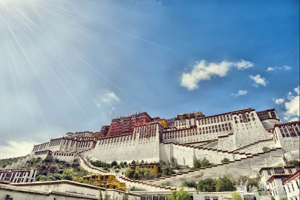 拉萨布达拉宫景点介绍：最接近太阳的地方1