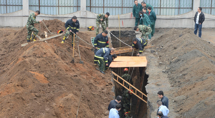 沈阳在建地铁十号线坍塌