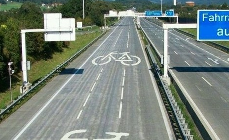 德国开通首条自行车高速公路