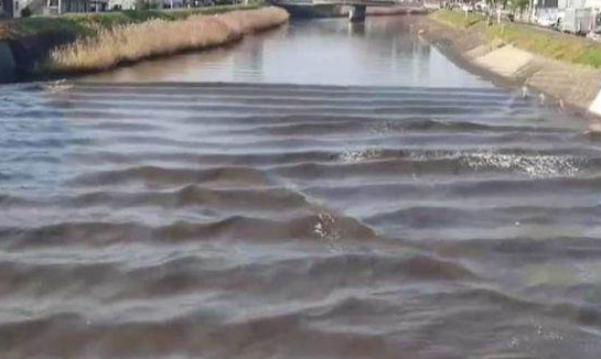 日本震后河水逆流