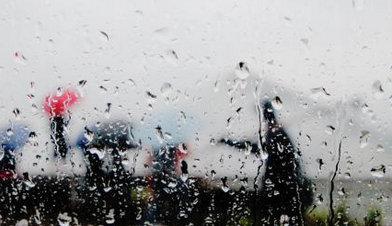 梅雨天气出游需要注意什么1